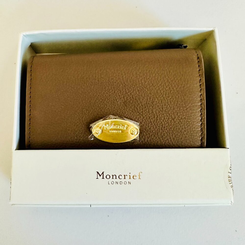 MONCRIEF LONDON HEIDI ITALIAN LEATHER TRIFOLD WALLET EARTH TAUPE